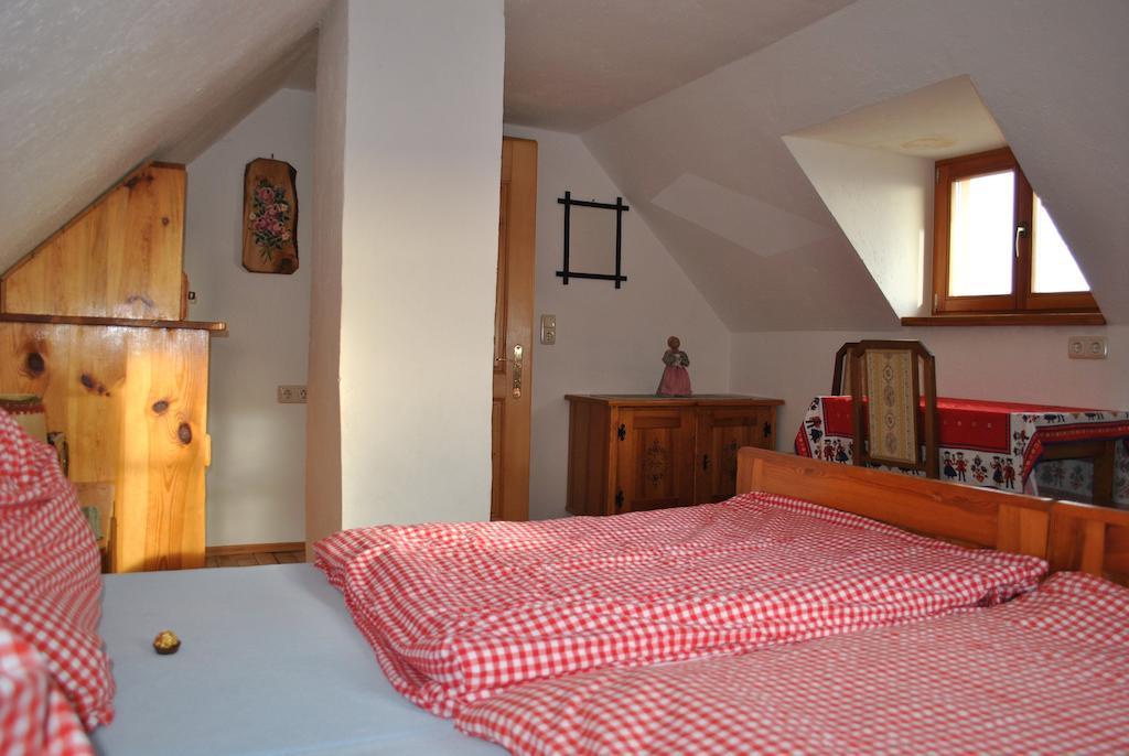 Vila Schlintl-Hof Liebenfels Pokoj fotografie